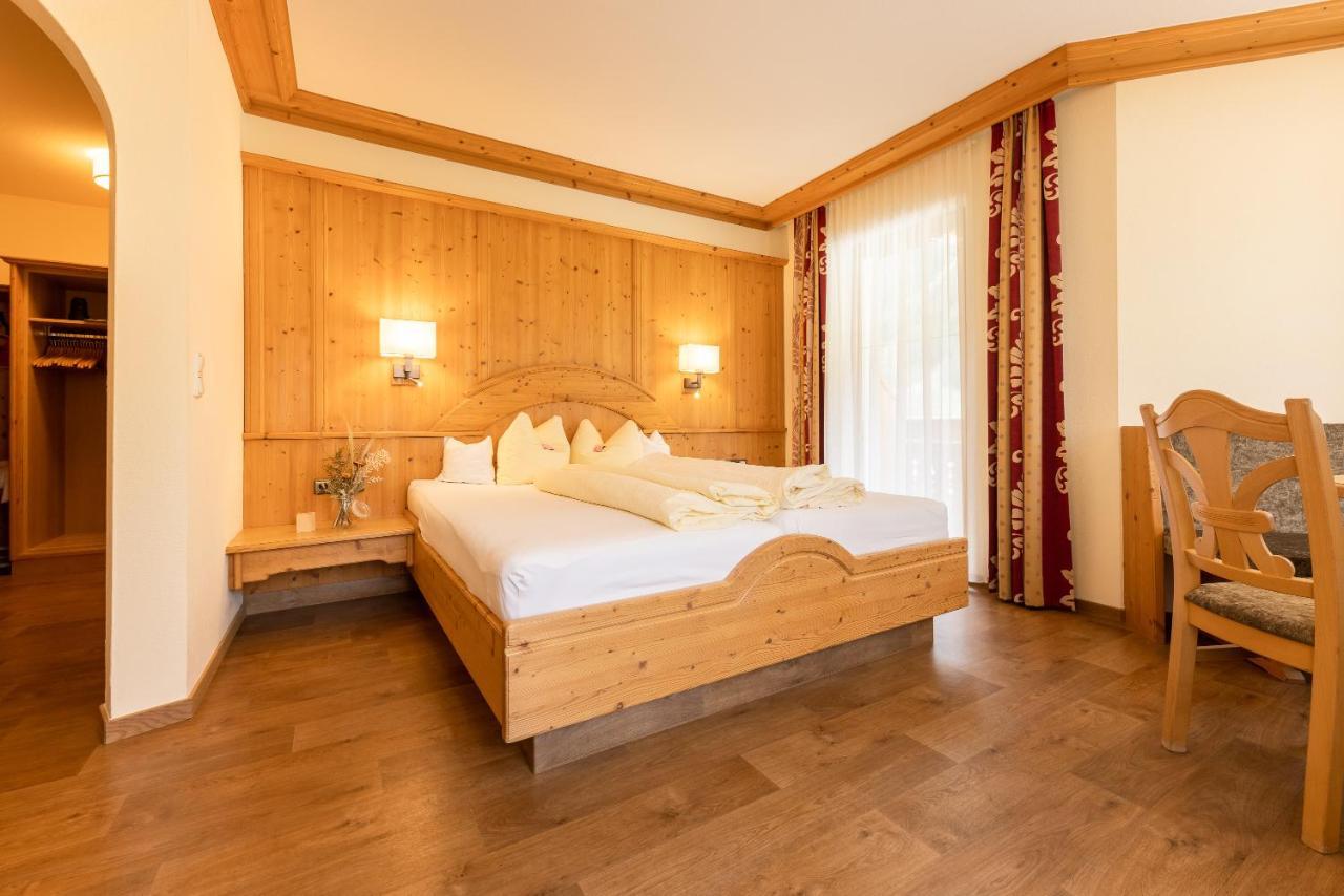 Aktiv&Vitalhotel Bergcristall Neustift im Stubaital Exteriör bild