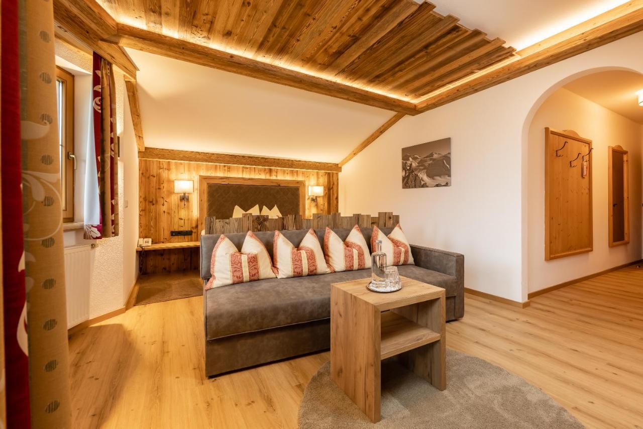Aktiv&Vitalhotel Bergcristall Neustift im Stubaital Exteriör bild