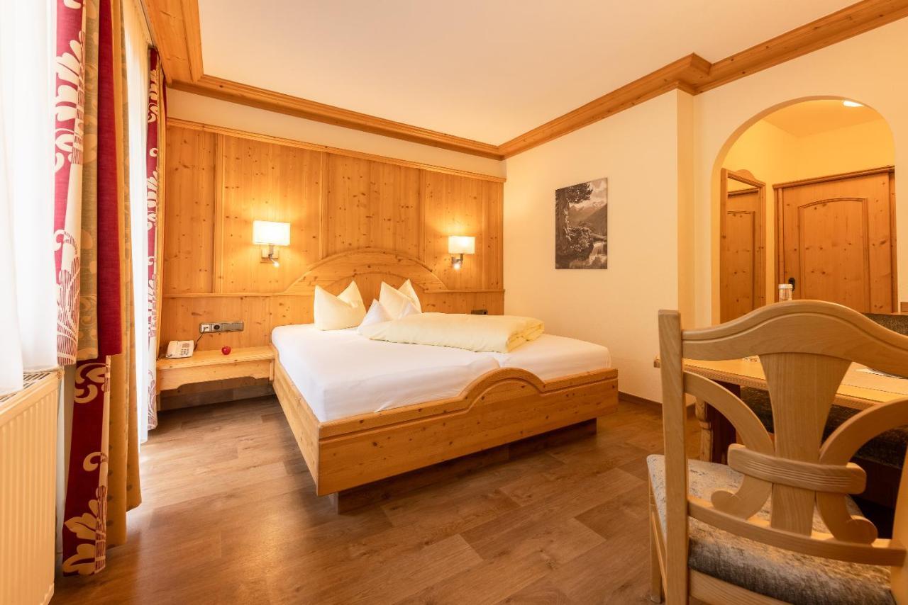 Aktiv&Vitalhotel Bergcristall Neustift im Stubaital Exteriör bild