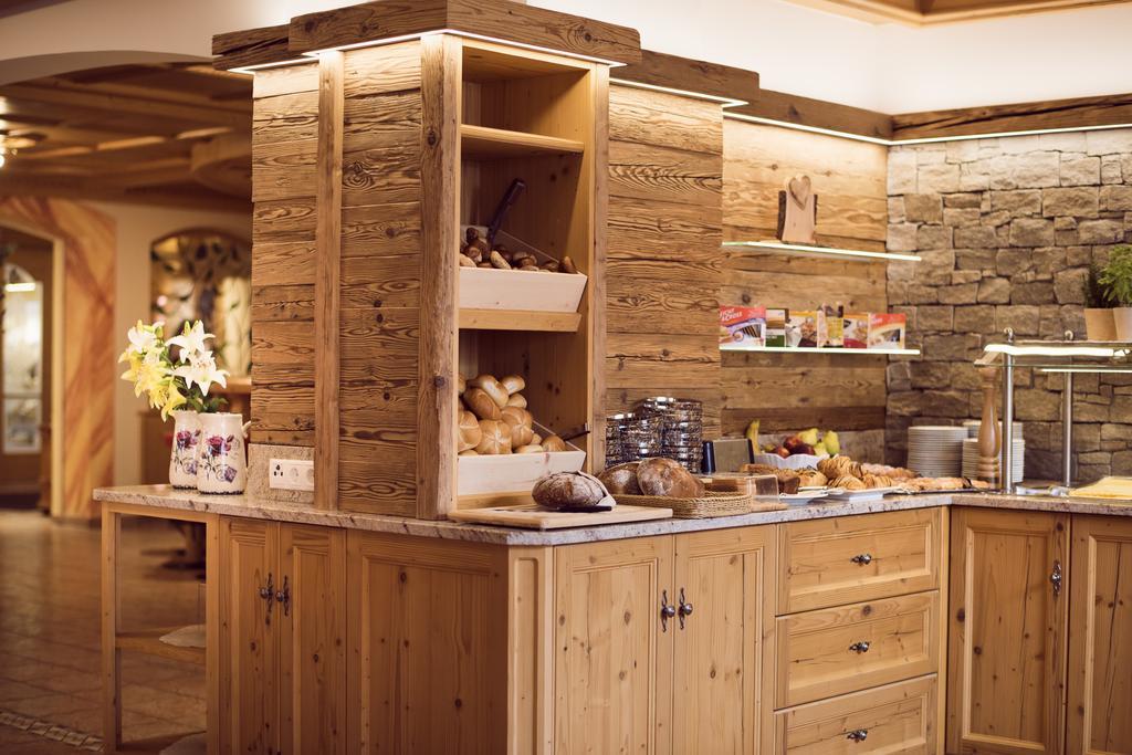 Aktiv&Vitalhotel Bergcristall Neustift im Stubaital Exteriör bild